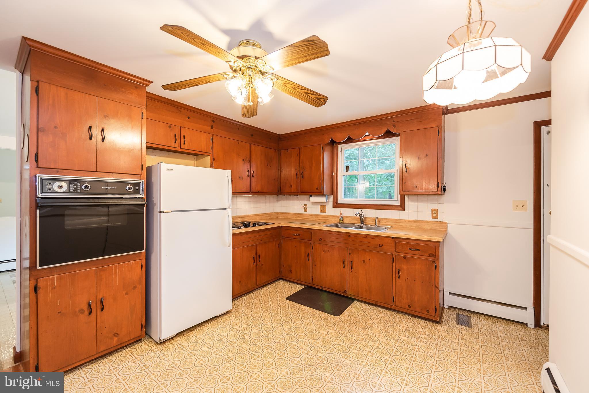 3901 St Paul Road Hampstead, MD 21074 - Photo 8 of 30 Kitchen