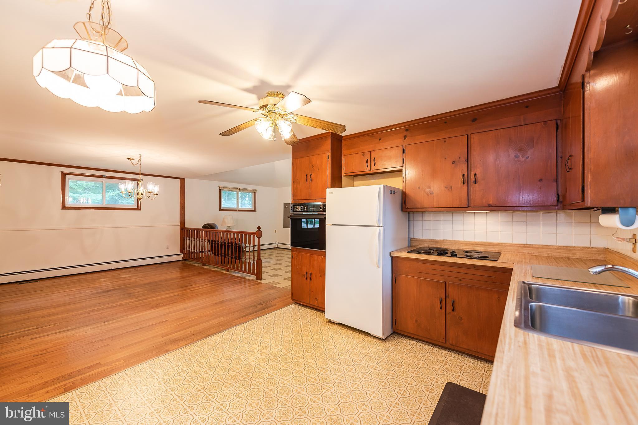 3901 St Paul Road Hampstead, MD 21074 - Photo 9 of 30 Kitchen