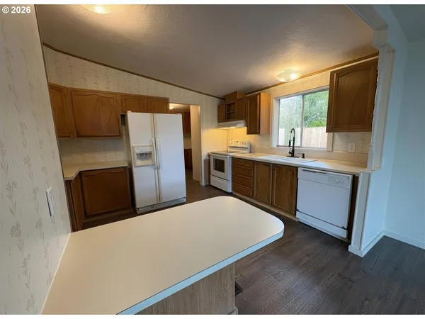 $325,000 | 1524 South 8th Street, Cottage Grove, OR 97424