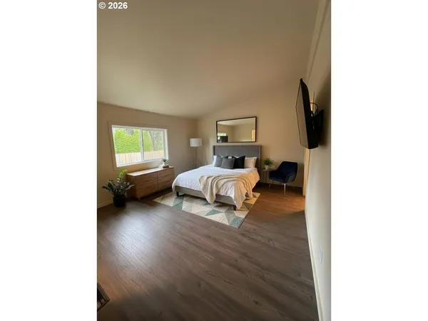 $325,000 | 1524 South 8th Street, Cottage Grove, OR 97424