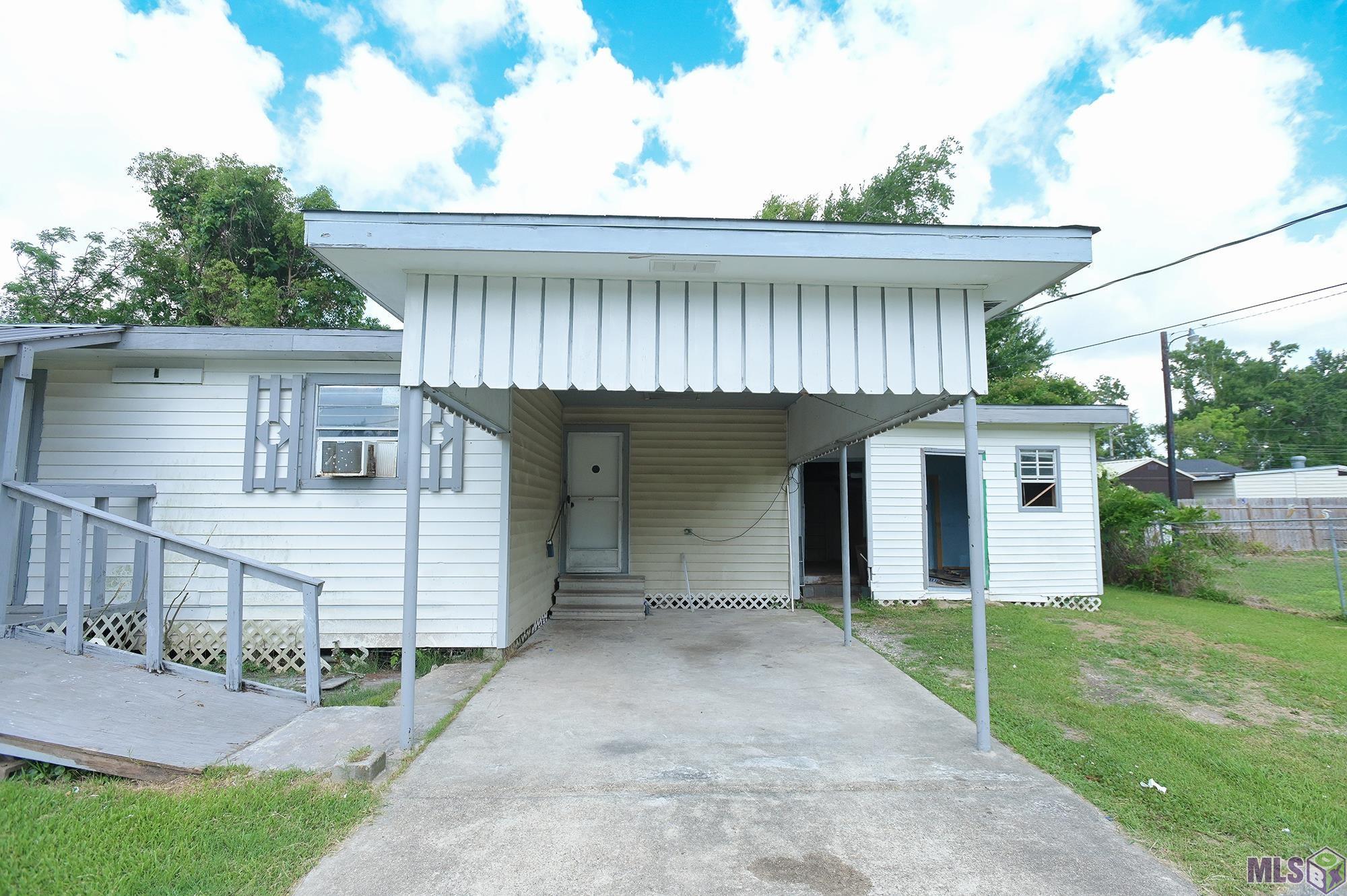 208 Authement Street Houma, LA 70363 - Photo 2 of 12