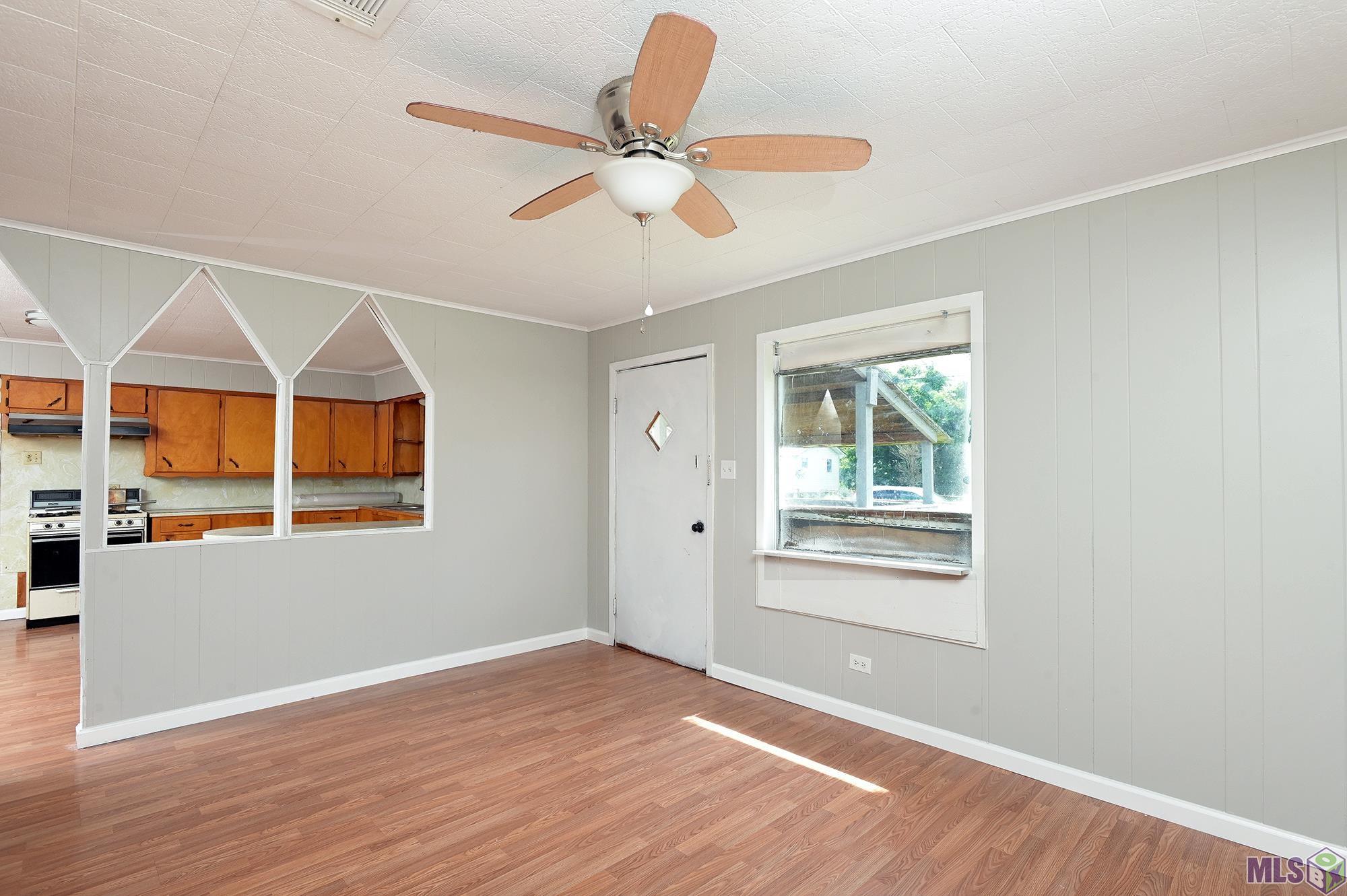 208 Authement Street Houma, LA 70363 - Photo 7 of 12 Living Room