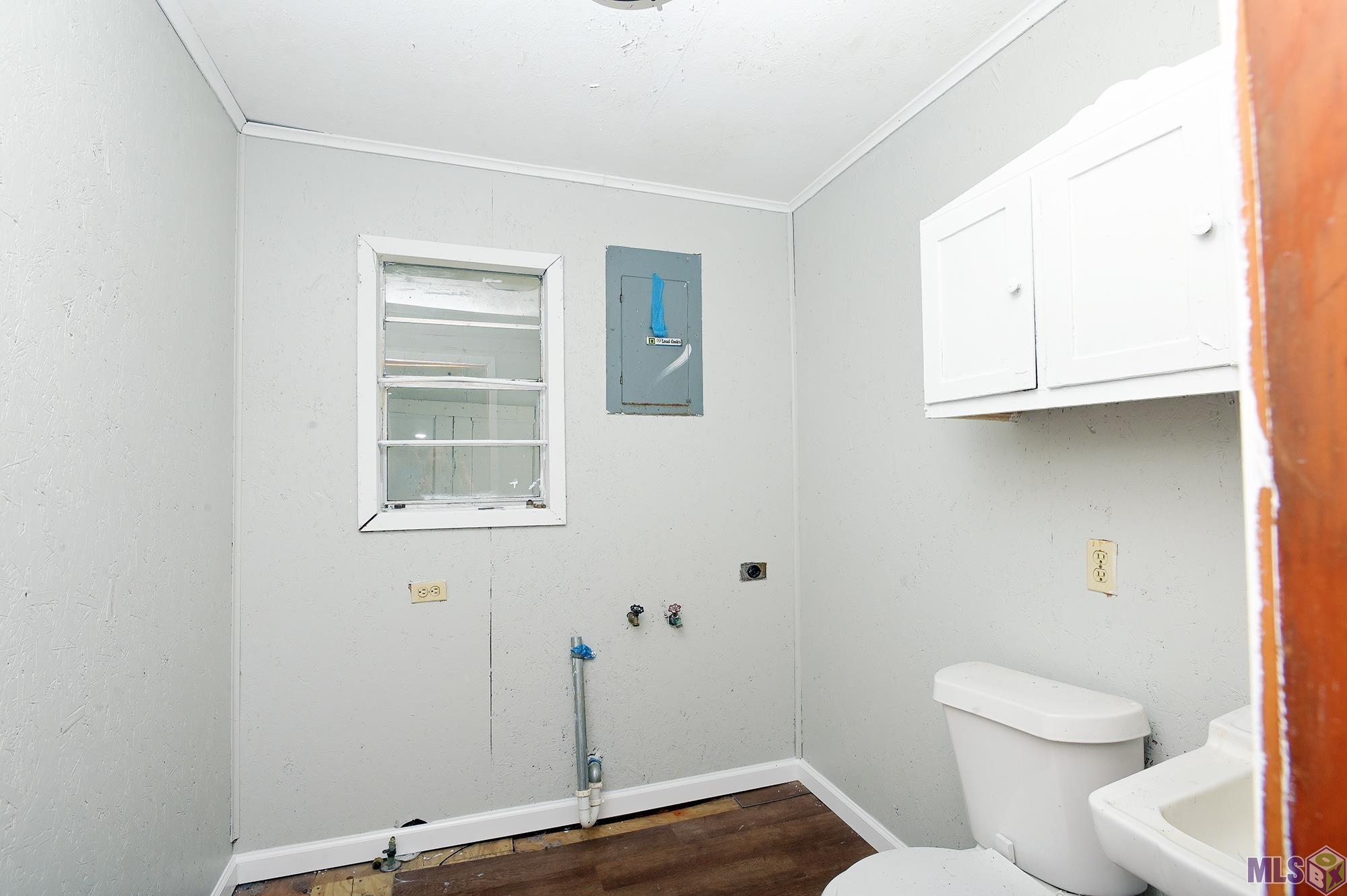 208 Authement Street Houma, LA 70363 - Photo 9 of 12 Laundry/Half Bath