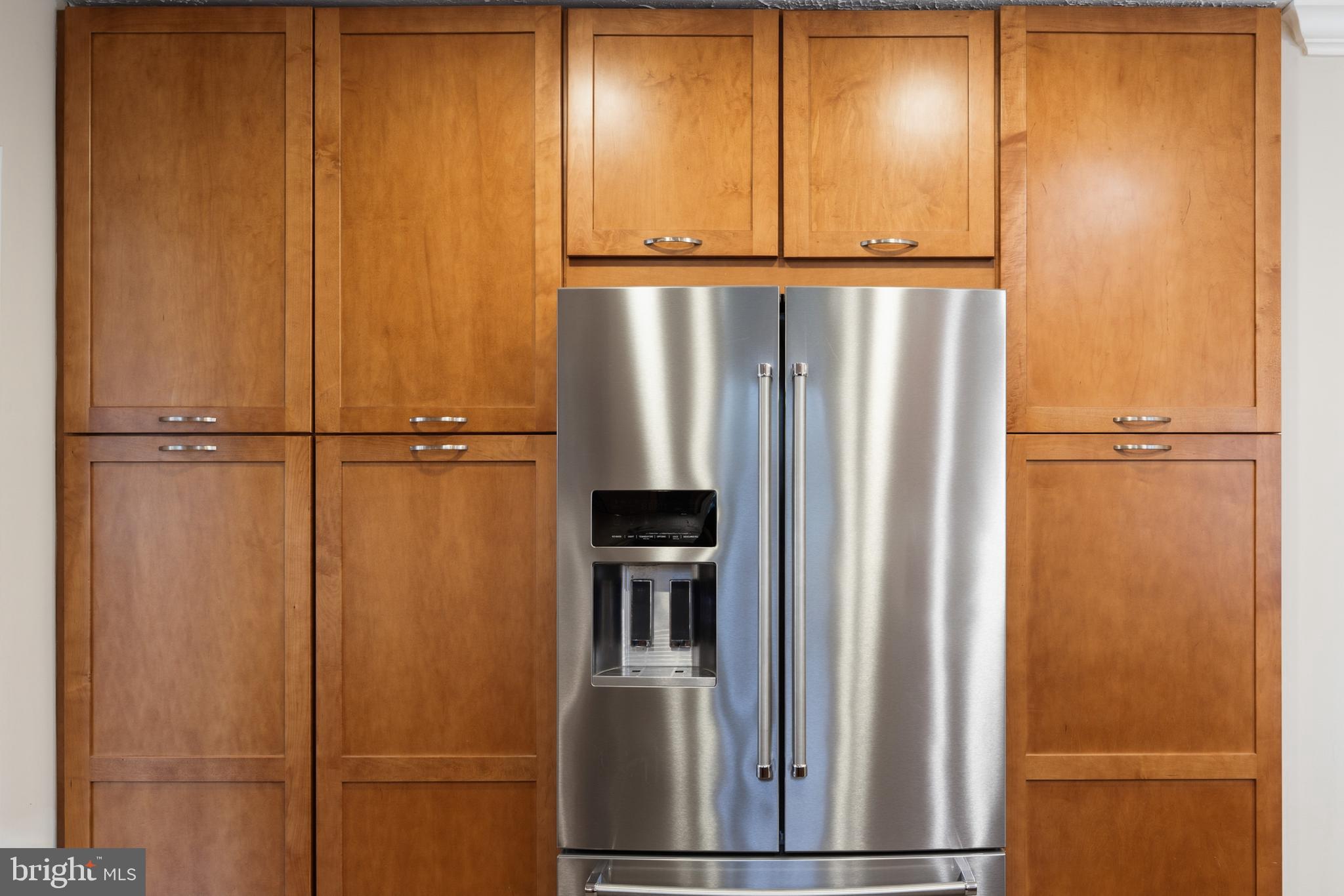 1322 Quail Ridge Drive Reston, VA 20194 - Photo 13 of 59 built ins galore