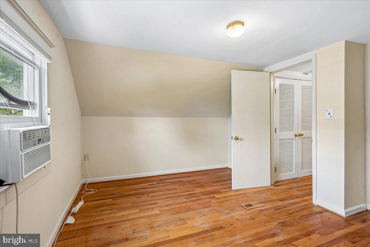 905 Robin Road Silver Spring, MD 20901 - Photo 28 of 43 Gallery Image 28