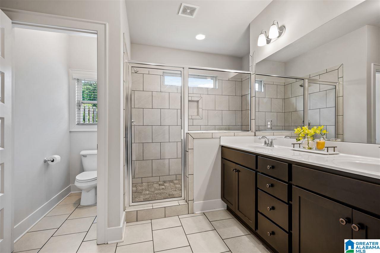 1465 Valley Trace Birmingham, AL 35210 - Photo 17 of 34
