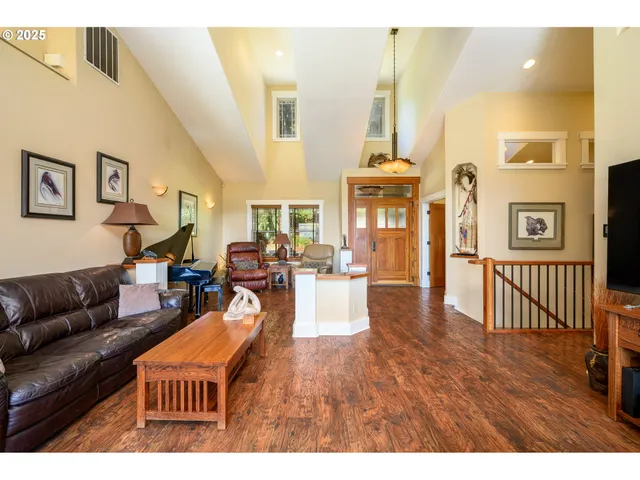 $1,469,000 | 15000 Blacktail Drive, McMinnville, OR 97128