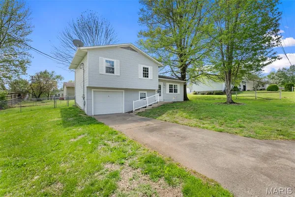 $190,000 | 805 Andrew Street, Jackson, MO 63755