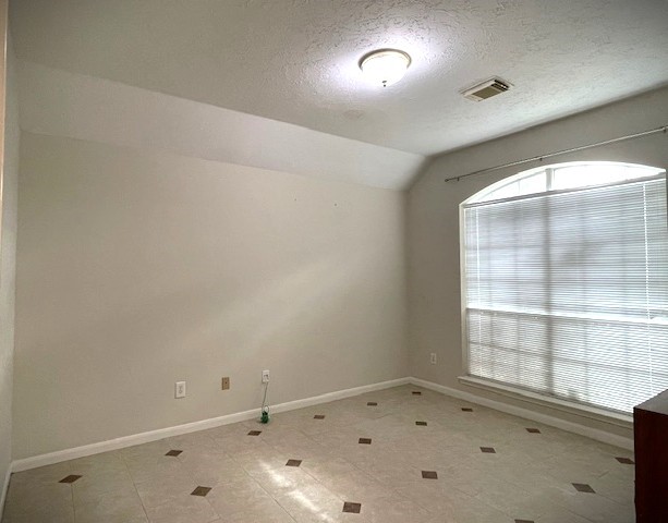 1815 Rustic Oak Lane Pasadena, TX 77586 - Photo 13 of 22