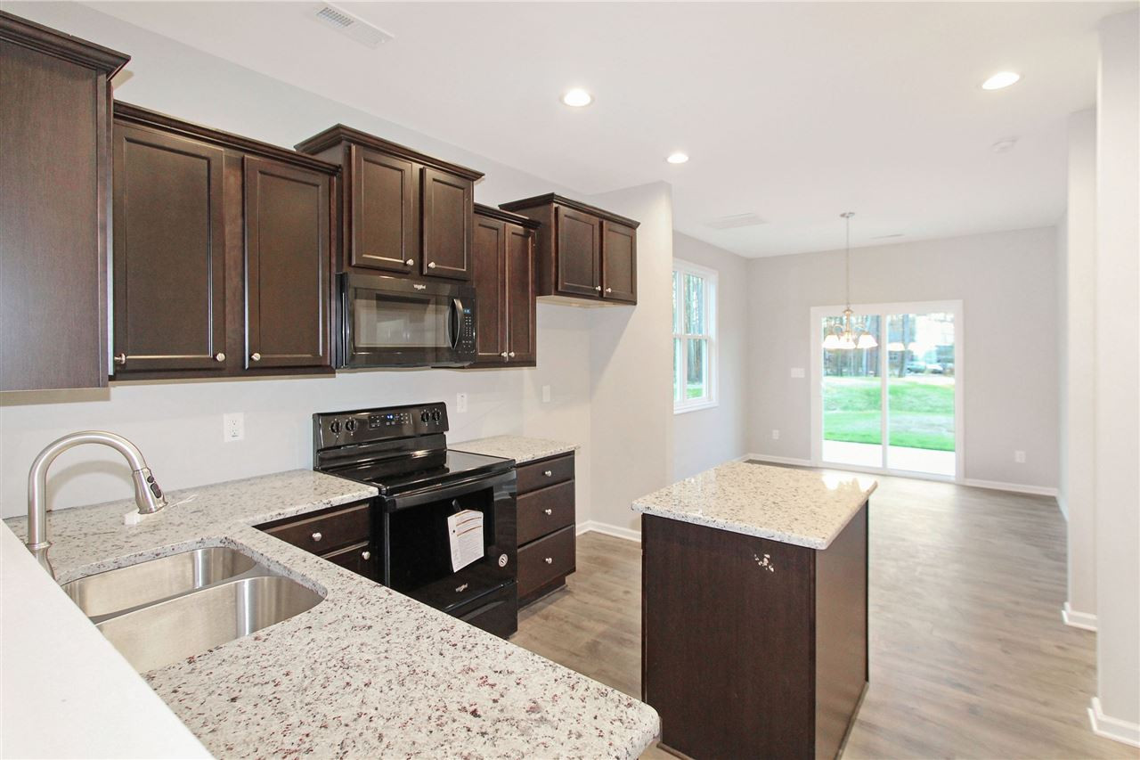 155 Yellow Jacket Ridge Clayton, NC 27520 - Photo 5 of 29 Kitchen
