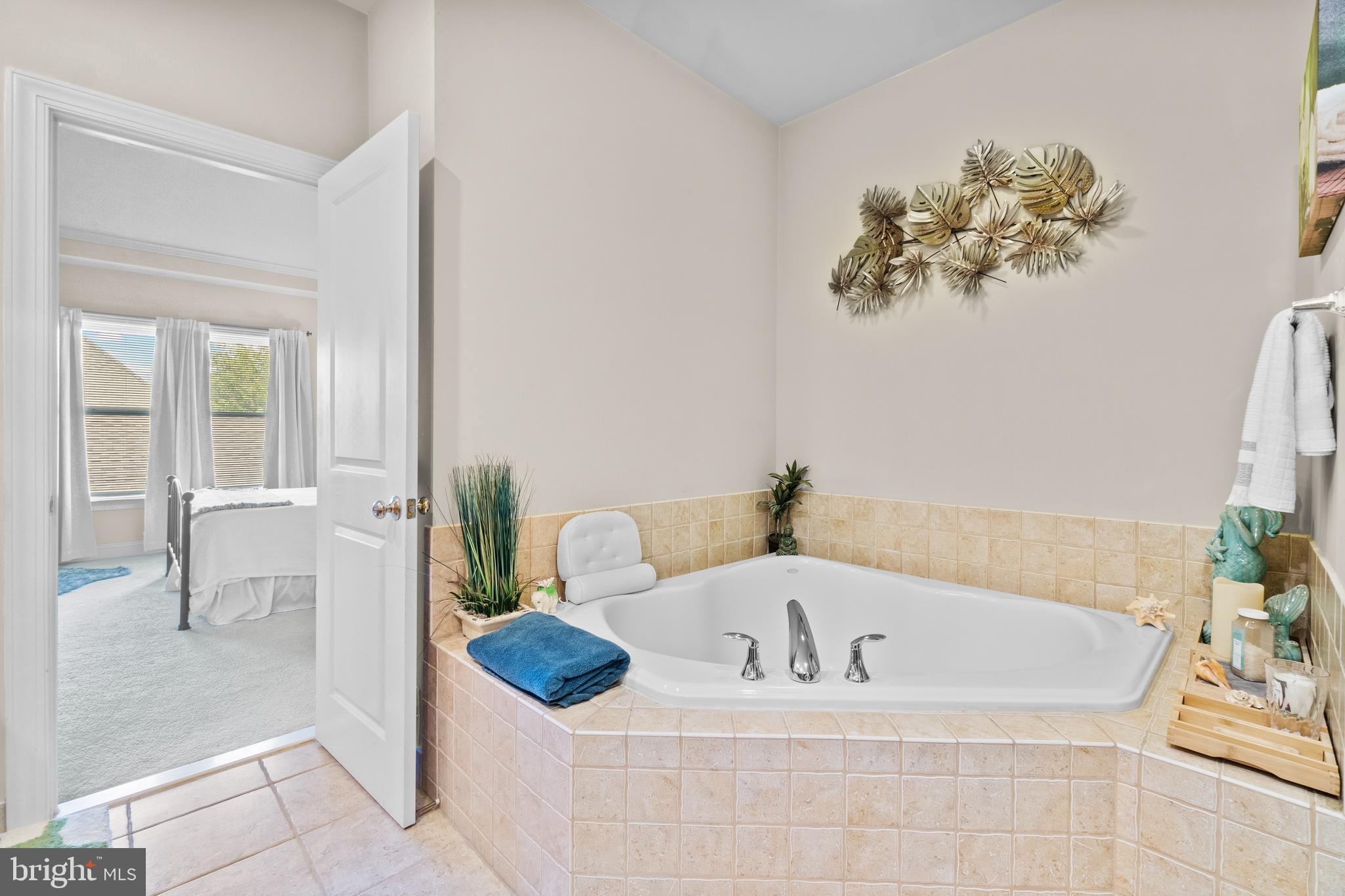7657 President Street Fulton, MD 20759 - Photo 25 of 43 PRIMARY BATHROOM