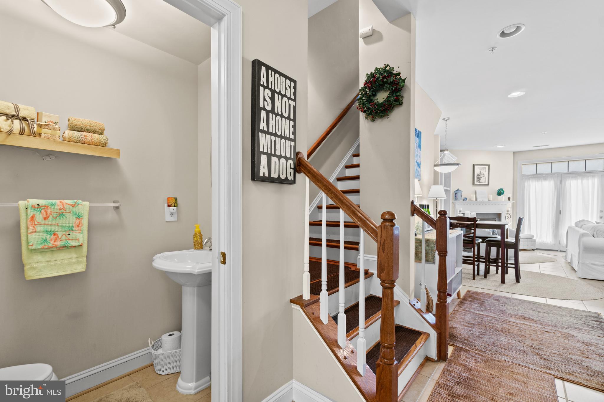 7657 President Street Fulton, MD 20759 - Photo 3 of 43 MAIN LEVEL POWDER ROOM