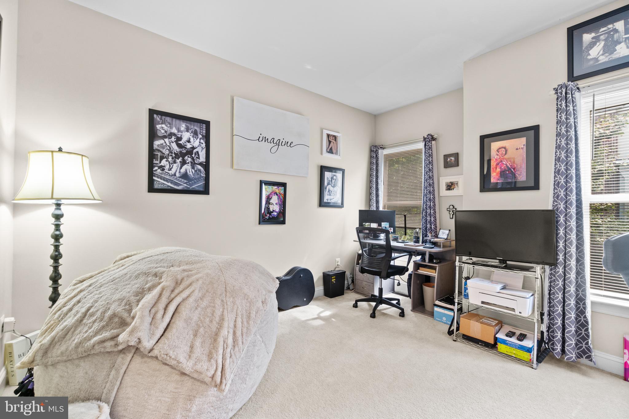 7657 President Street Fulton, MD 20759 - Photo 32 of 43 UPPER LEVEL 1 SITTING ROOM