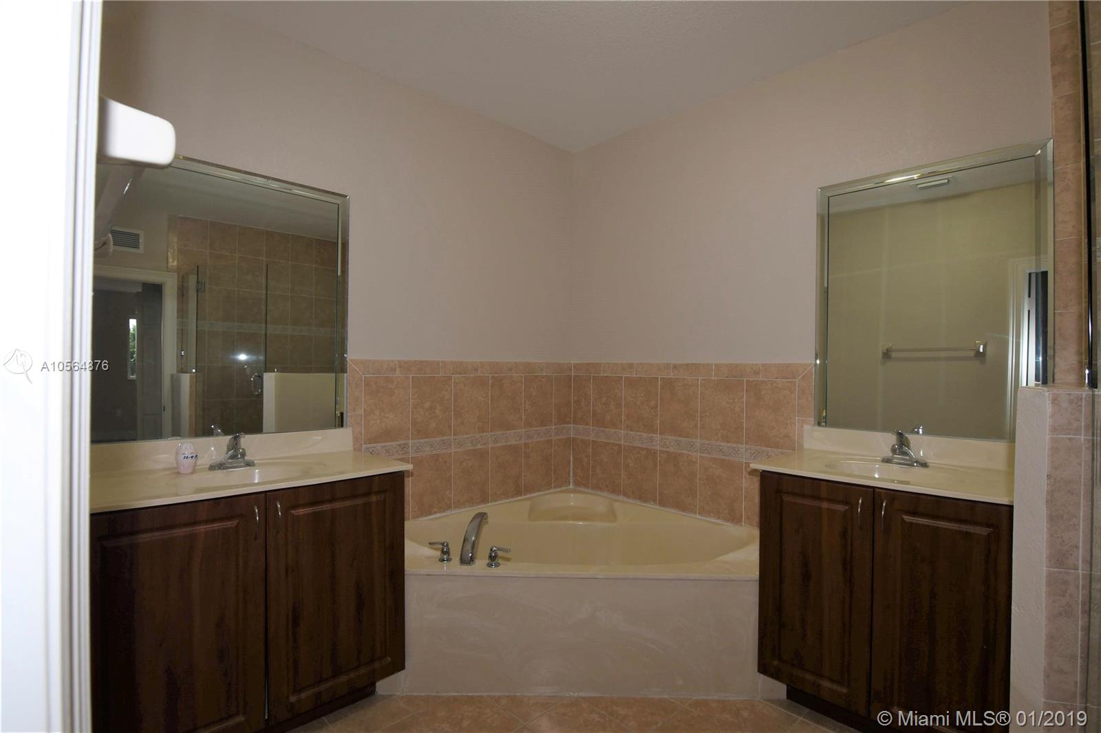 2364 Southwest 147 Path Miami, FL 33185 - Photo 17 of 28 Gallery Image 17