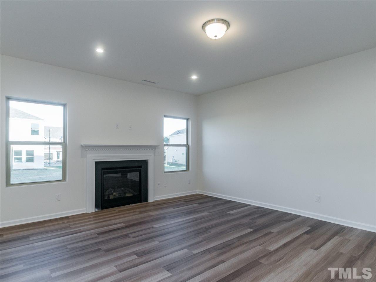 907 Lippincott Road Durham, NC 27703 - Photo 6 of 26 Gallery Image 6