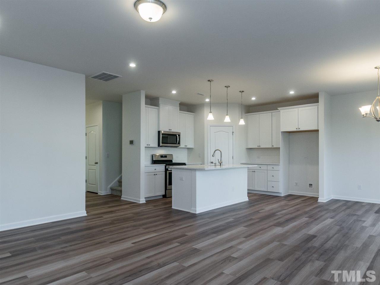 907 Lippincott Road Durham, NC 27703 - Photo 8 of 26 Gallery Image 8