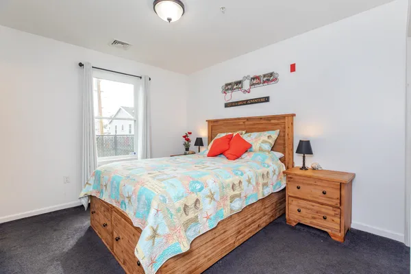 $499,900 | 3 Perkins Avenue, Unit 3, Hampton, NH 03842