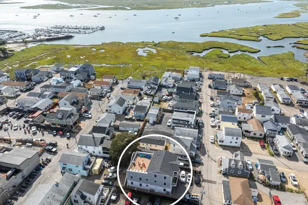 $499,900 | 3 Perkins Avenue, Unit 3, Hampton, NH 03842