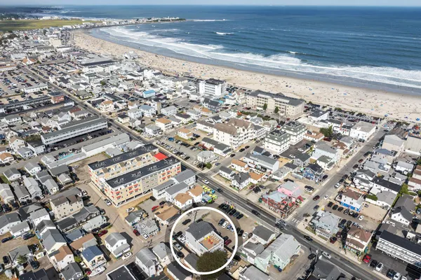 $499,900 | 3 Perkins Avenue, Unit 3, Hampton, NH 03842