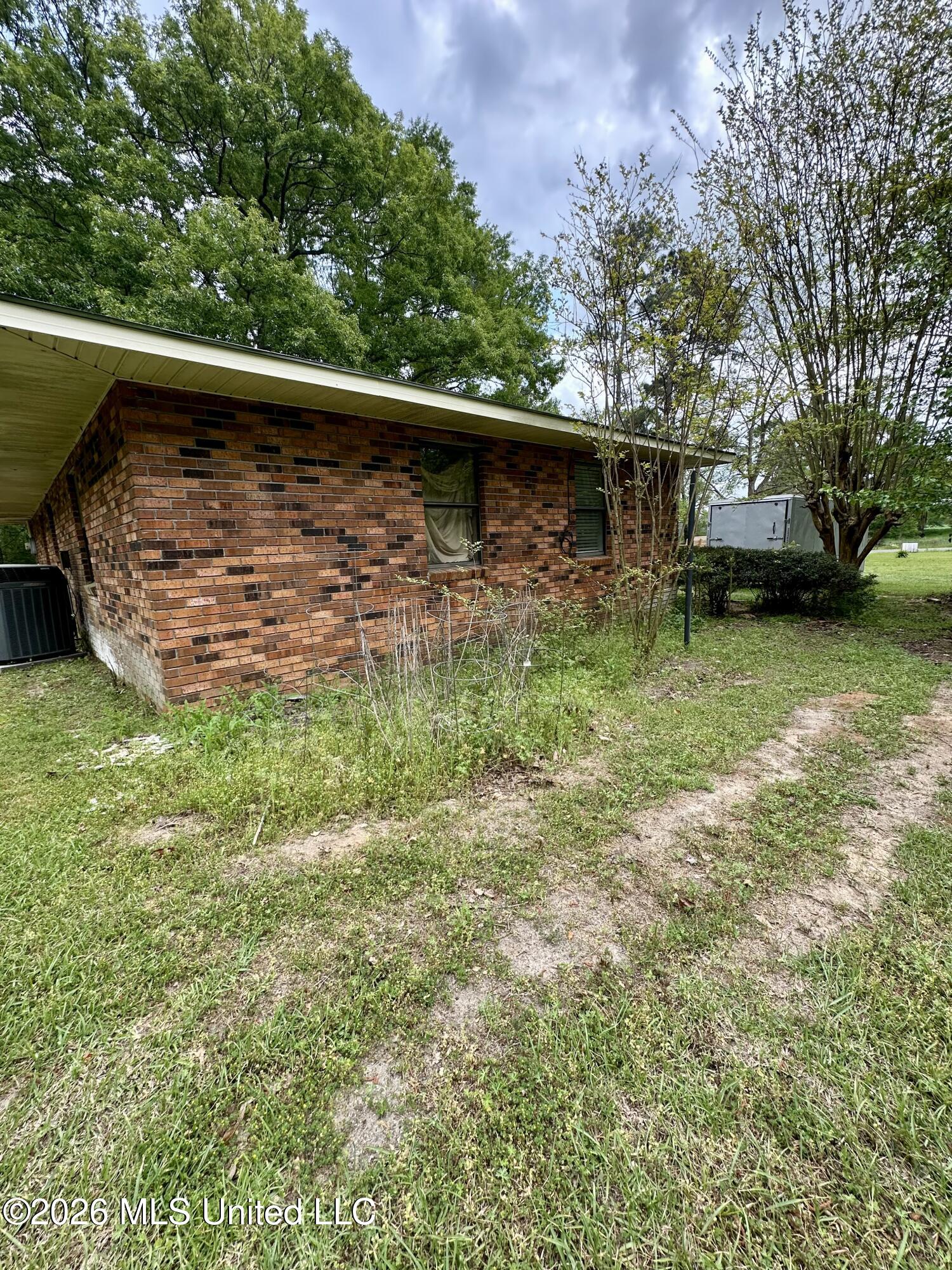4027 Silverton Trail Southeast Ruth, MS 39662 - Photo 5 of 31 IMG_4905
