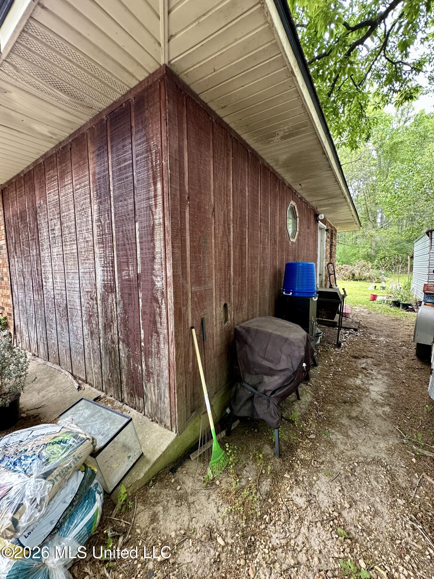 4027 Silverton Trail Southeast Ruth, MS 39662 - Photo 9 of 31 IMG_4909
