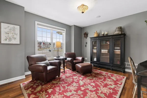 $950,000 | 572 Spruce Circle, Eagan, MN 55123