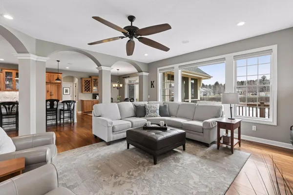 $950,000 | 572 Spruce Circle, Eagan, MN 55123