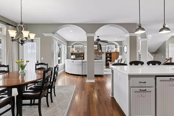 $950,000 | 572 Spruce Circle, Eagan, MN 55123