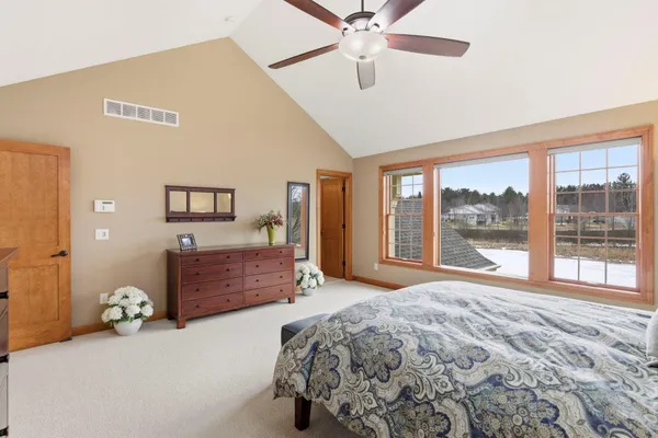 $950,000 | 572 Spruce Circle, Eagan, MN 55123