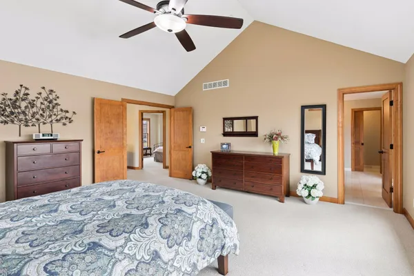 $950,000 | 572 Spruce Circle, Eagan, MN 55123