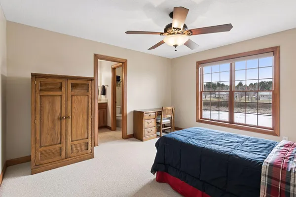 $950,000 | 572 Spruce Circle, Eagan, MN 55123