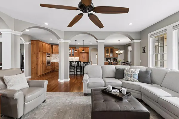 $950,000 | 572 Spruce Circle, Eagan, MN 55123