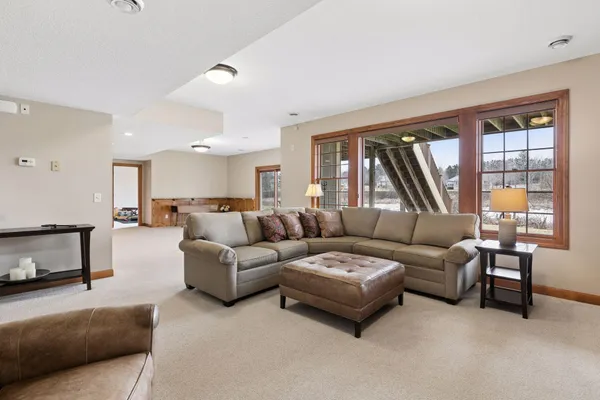 $950,000 | 572 Spruce Circle, Eagan, MN 55123