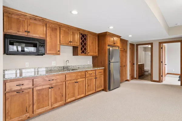 $950,000 | 572 Spruce Circle, Eagan, MN 55123