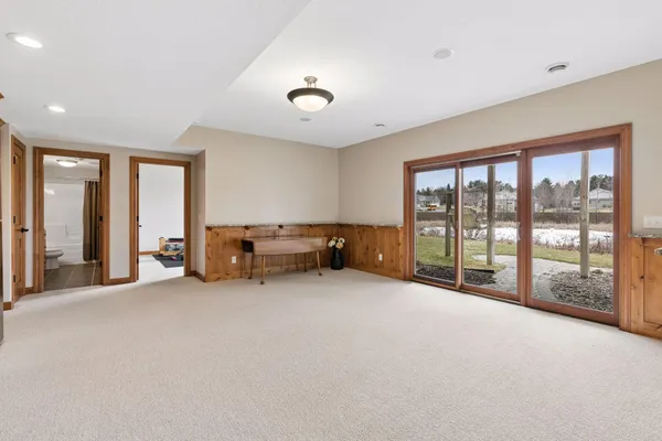 $950,000 | 572 Spruce Circle, Eagan, MN 55123