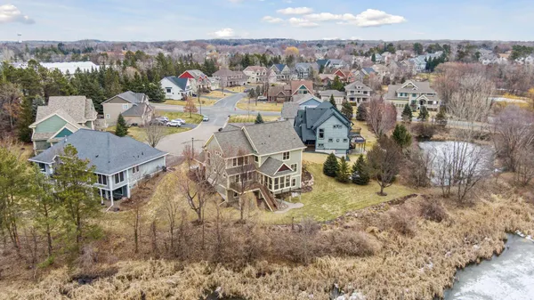 $950,000 | 572 Spruce Circle, Eagan, MN 55123