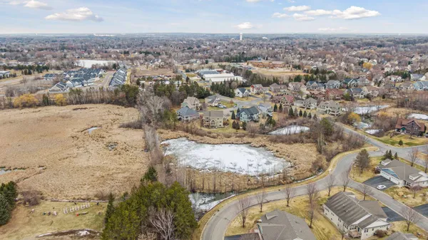 $950,000 | 572 Spruce Circle, Eagan, MN 55123