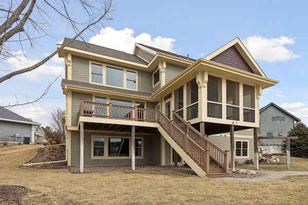 $950,000 | 572 Spruce Circle, Eagan, MN 55123