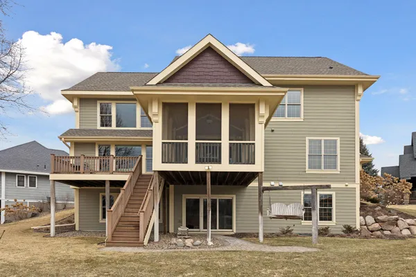 $950,000 | 572 Spruce Circle, Eagan, MN 55123