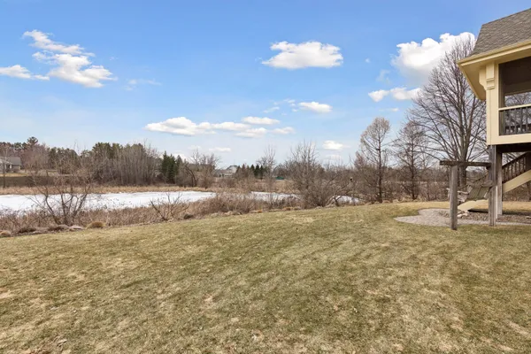 $950,000 | 572 Spruce Circle, Eagan, MN 55123