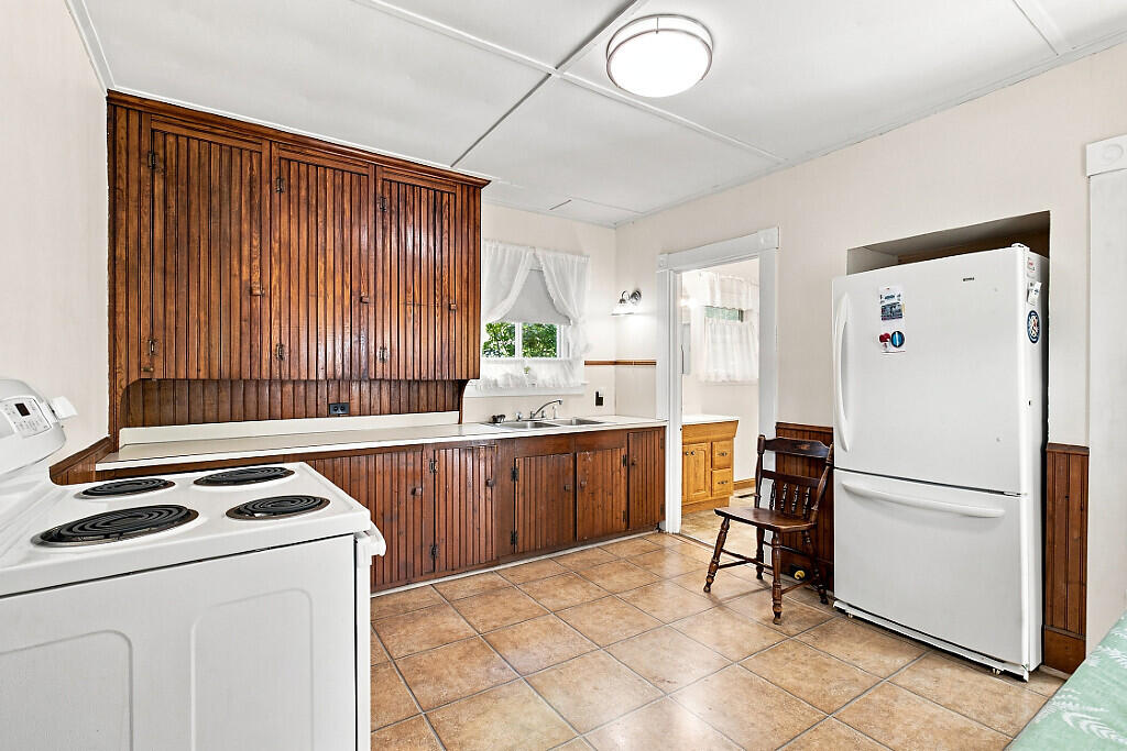 77 High Street Waterville, ME 04901 - Photo 23 of 58 23_BP5A1297_DxO_mls