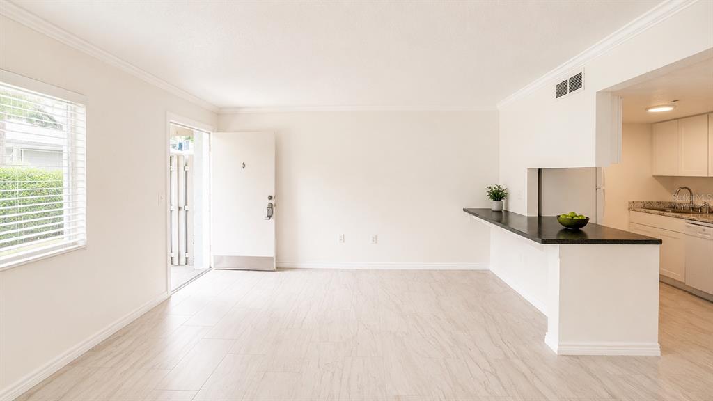 120 Blue Pointe Way, Unit 170 Altamonte Springs, FL 32701 - Photo 3 of 21