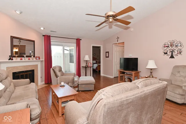 $164,900 | 1798 Wellesley Lane, Indianapolis, IN 46219