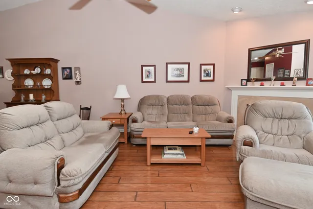 $164,900 | 1798 Wellesley Lane, Indianapolis, IN 46219