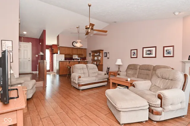 $164,900 | 1798 Wellesley Lane, Indianapolis, IN 46219