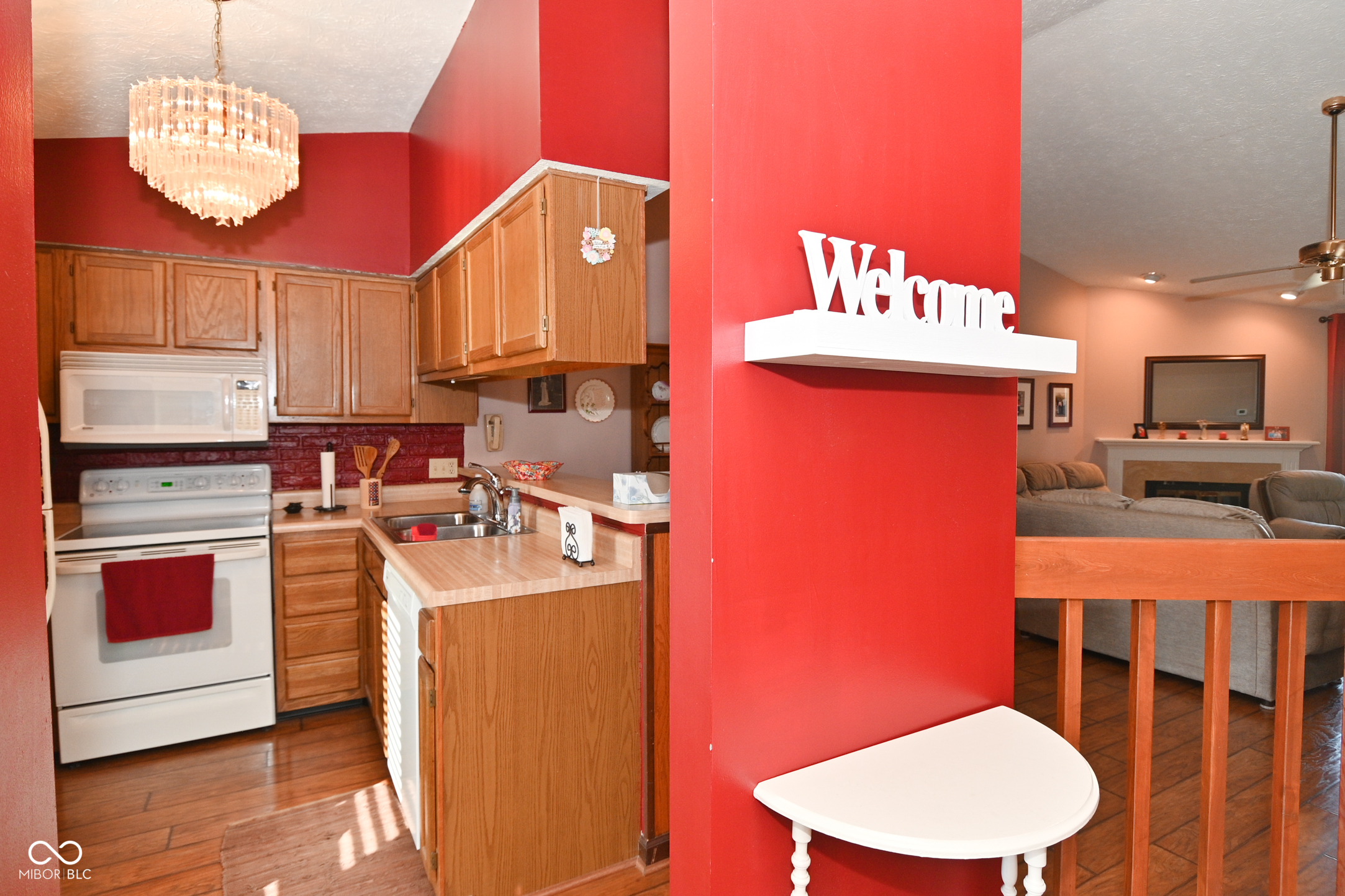 1798 Wellesley Lane Indianapolis, IN 46219 - Photo 5 of 48