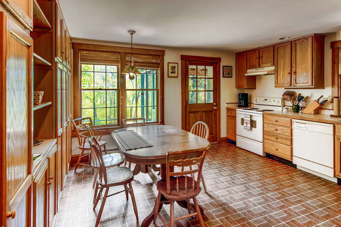 750 State Road West Tisbury, MA 02568 - Photo 9 of 22 Gallery Image 9