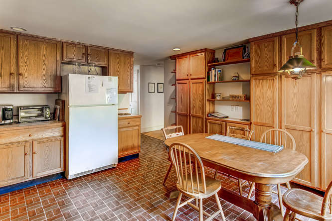 750 State Road West Tisbury, MA 02568 - Photo 10 of 22 Gallery Image 10