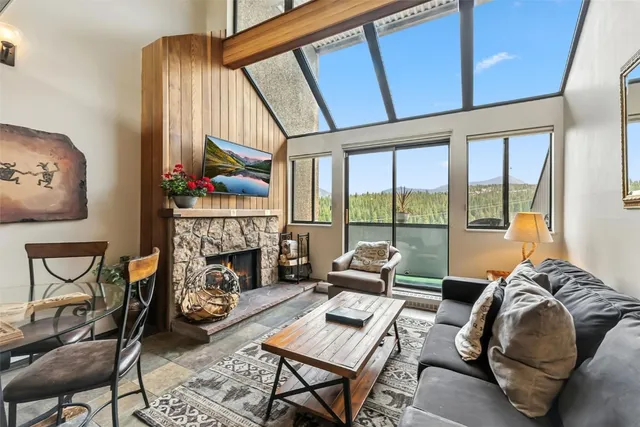 $985,000 | 631 Village Road, Unit 34330, Breckenridge, CO 80424
