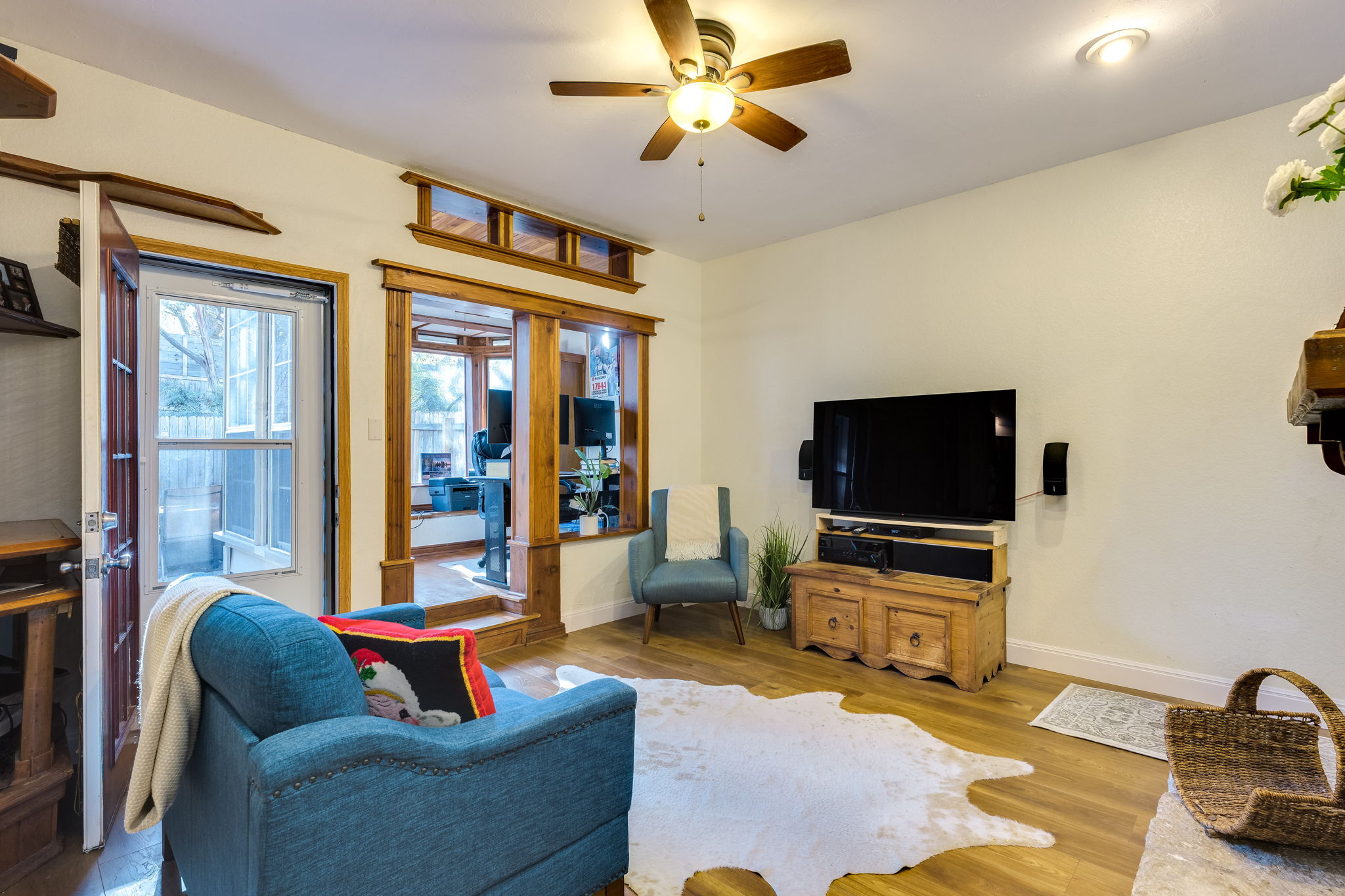 3809 Spicewood Springs Road, Unit 150 Austin, TX 78759 - Photo 14 of 35 a living room with furniture and a flat screen tv